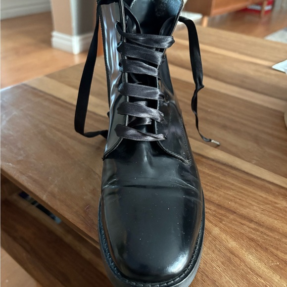 Sleek Black Lace-Up Women's Boots size 39 - Picture 8 of 9